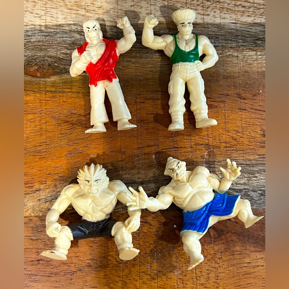 Vintage Mini Street Fighter Figures Vending Machine Rubber Lot of 4 size 1.5”